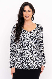 Front view of model wearing Annette leopard print long sleeve top