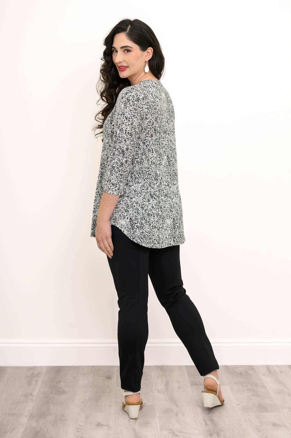 Back angle of Jazz Bamboo Top showing print and relaxed fit