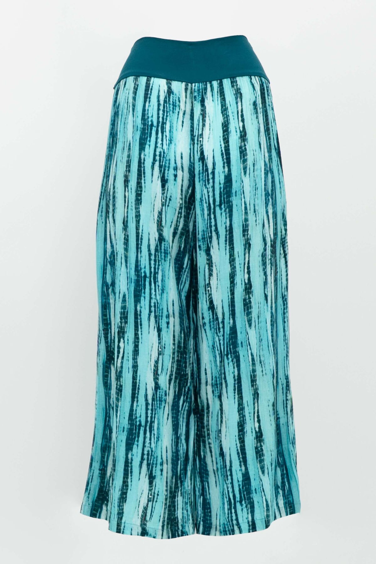 Back view of Landon Capri Pants in blue bamboo linen blend