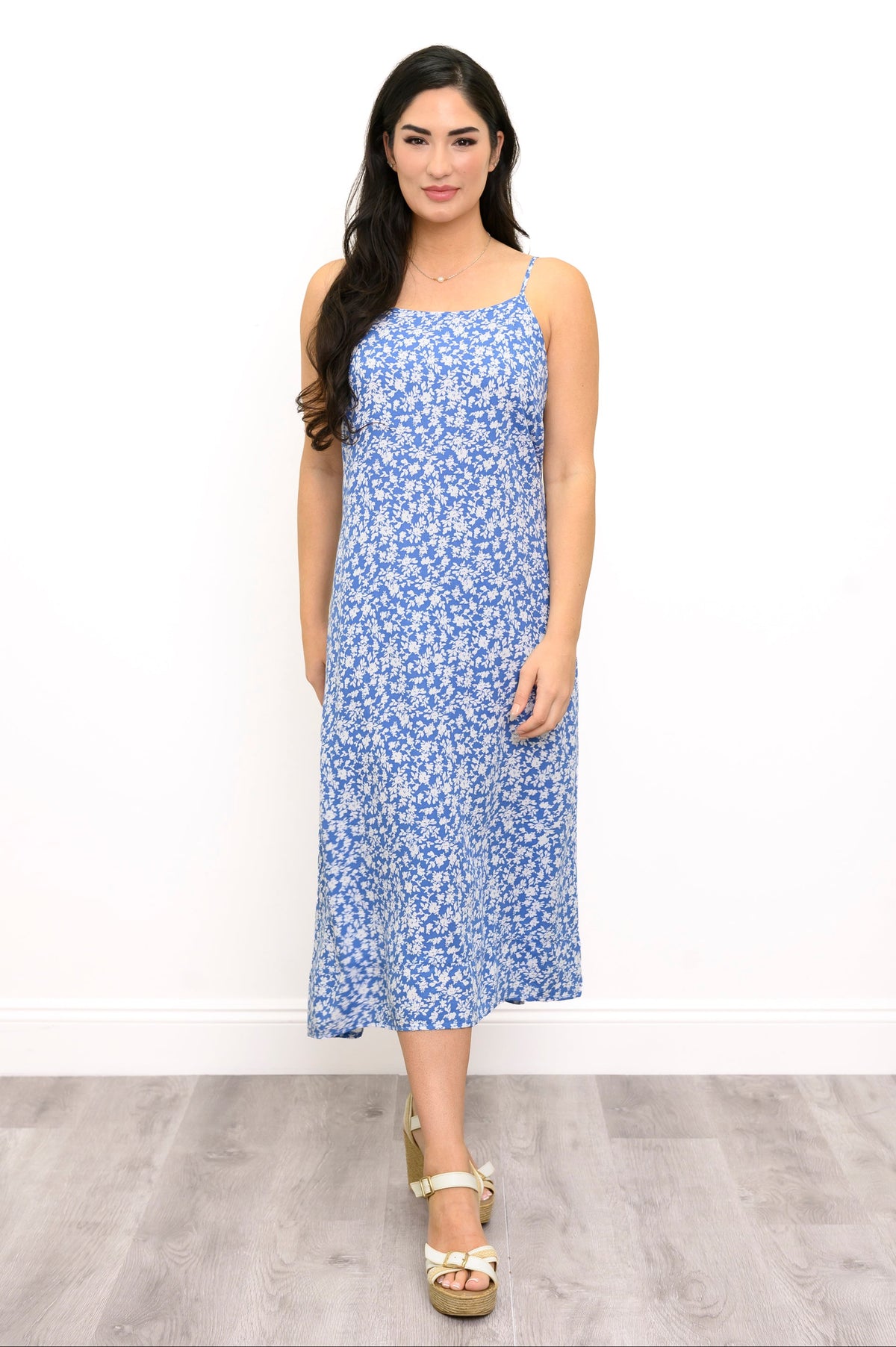 Robe de plage, Fleur blanche