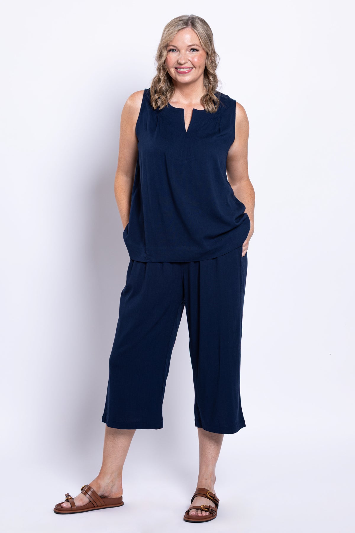 Bella Capri, Indigo, Linen Bamboo