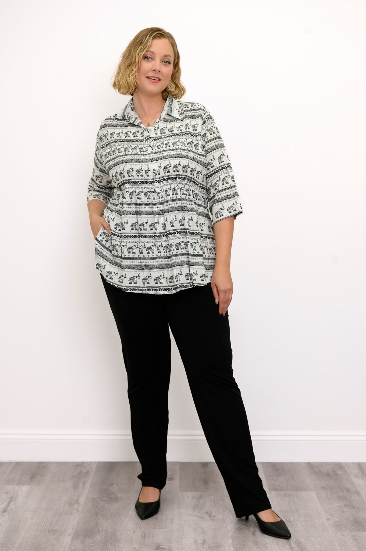 Cindy 3/4 Sleeve Top, BW Elephants