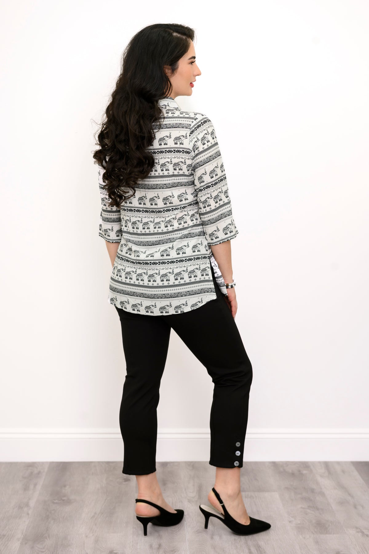 Cindy 3/4 Sleeve Top, BW Elephants