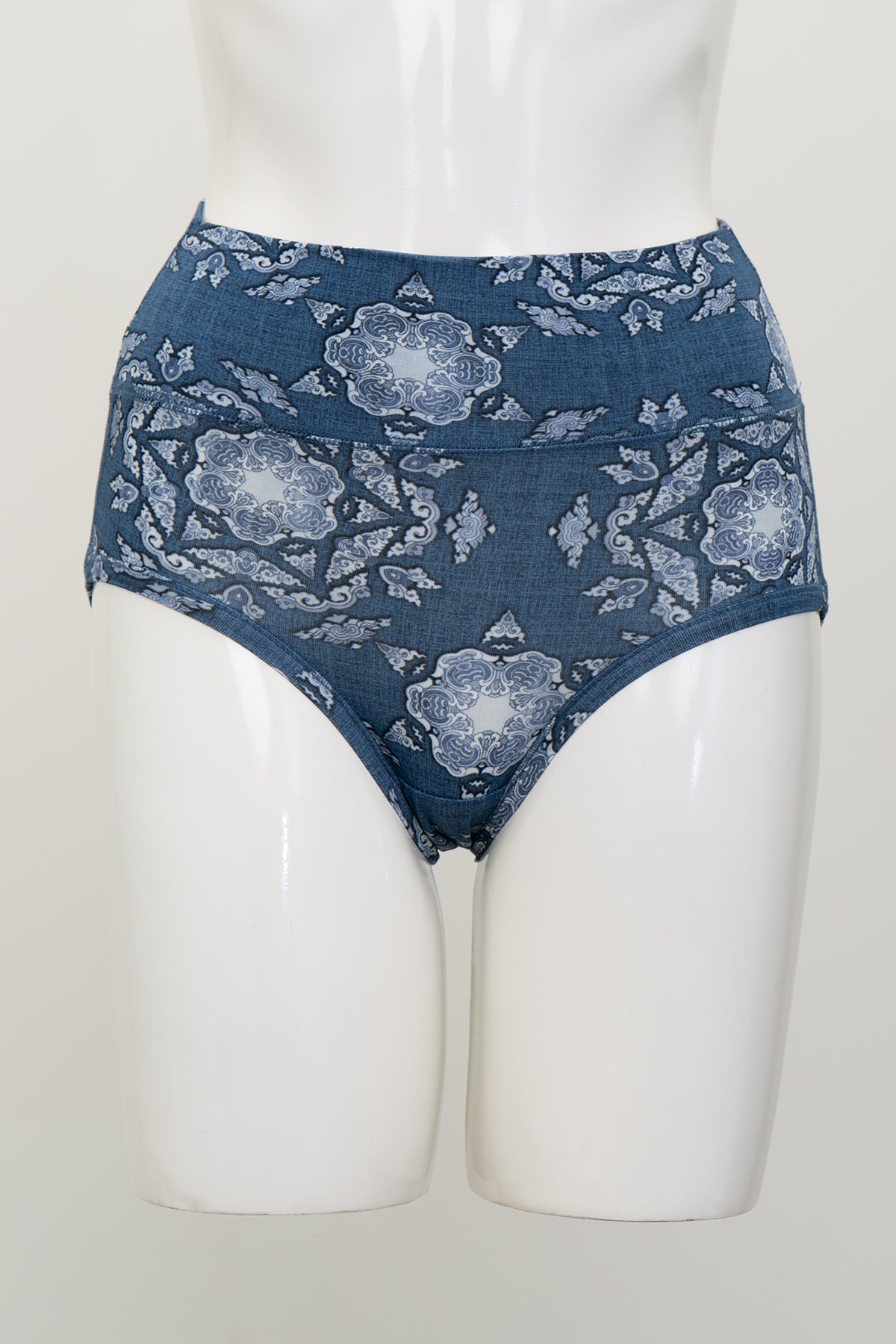 La Gaunche, Indigo Lace Bamboo