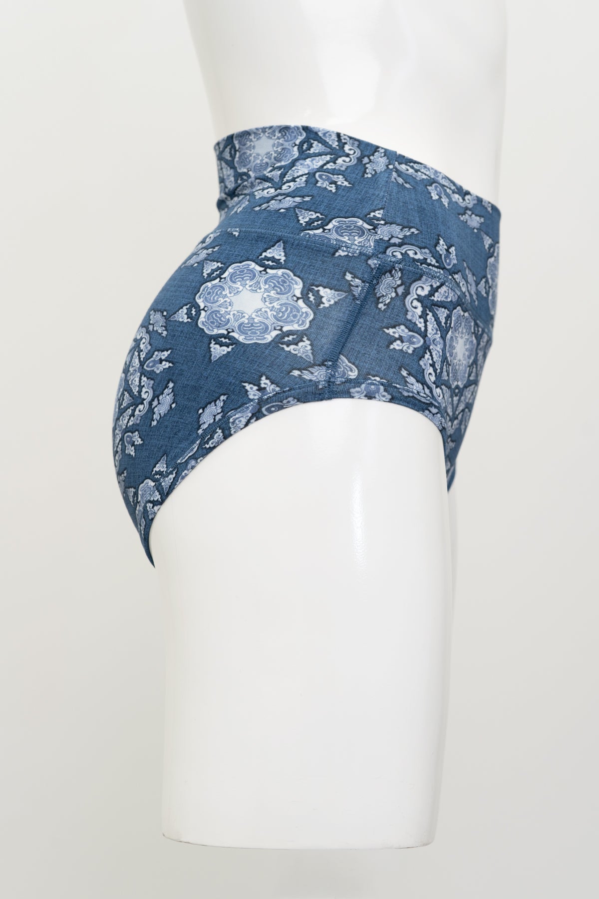 La Gaunche, Indigo Lace Bamboo