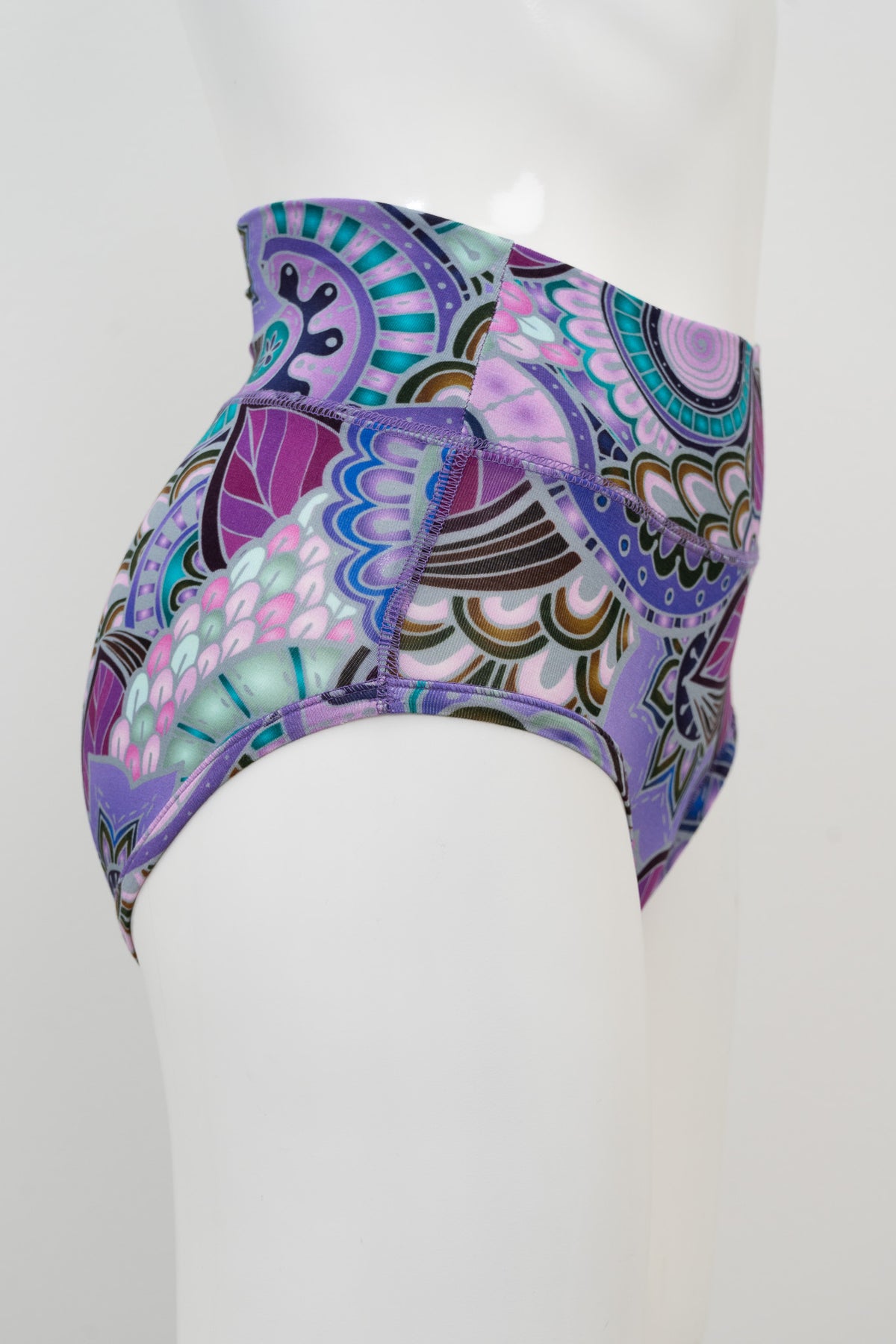 La Gaunche, Royale Peacock, Bamboo