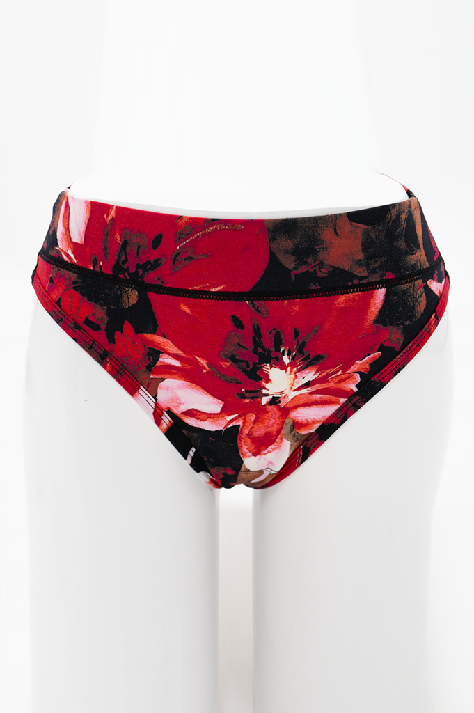 La Thong, Lipstick Poinsetta, Bamboo