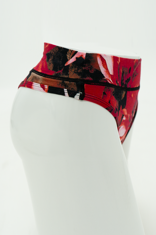 La Thong, Lipstick Poinsetta, Bamboo