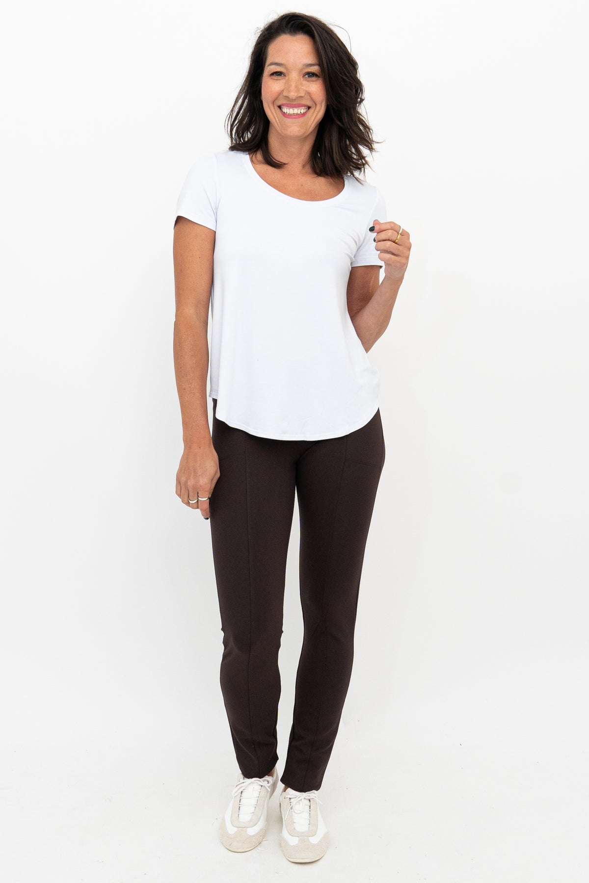 Nadia Pant, Coffee, Modal