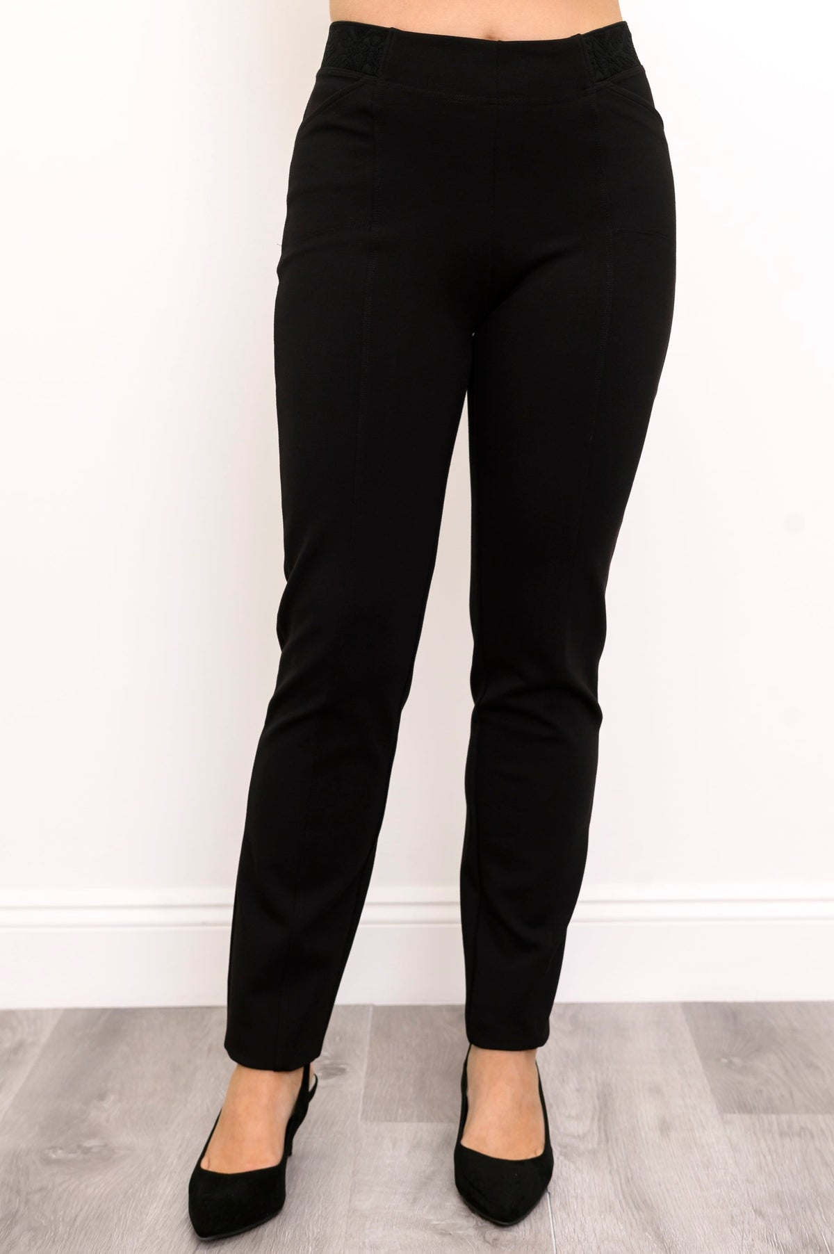 Nadia Pant, Black, Modal