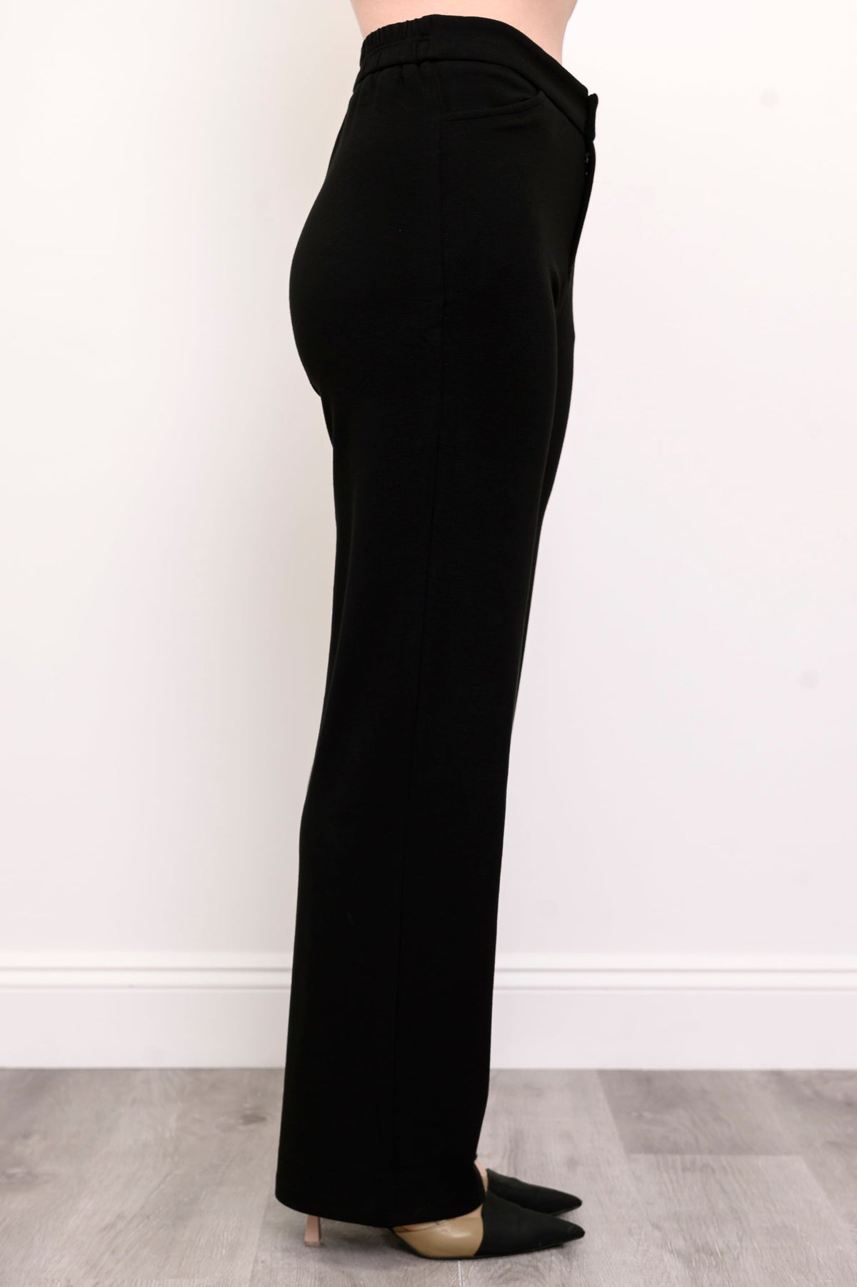 Norma Pant, Noir, Modal