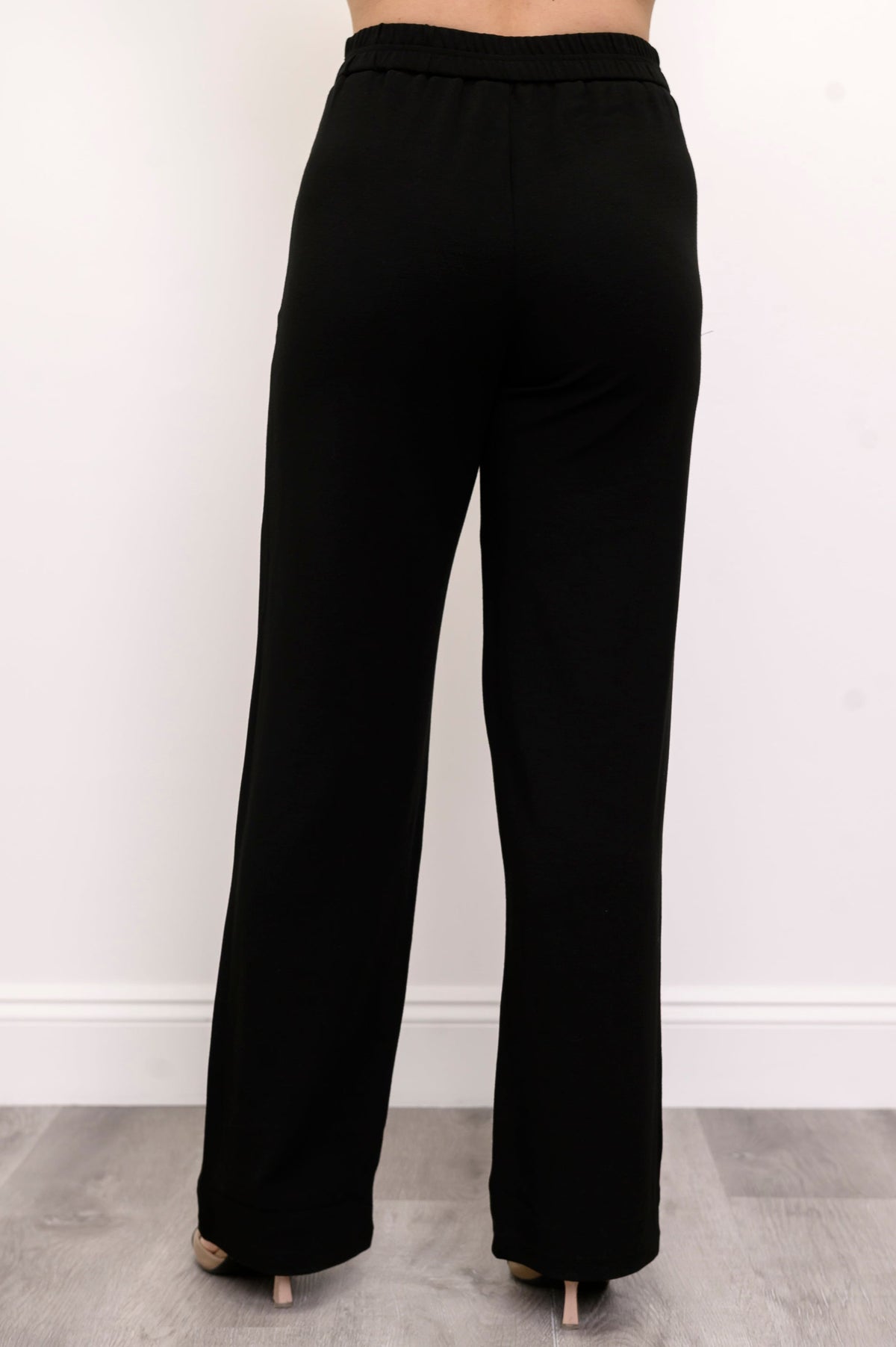 Norma Pant, Noir, Modal