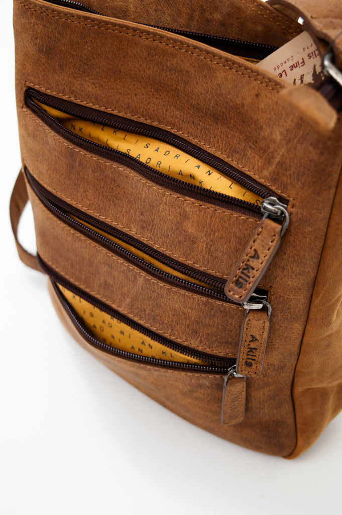 Adrian Klis 2853, Buffalo Purse