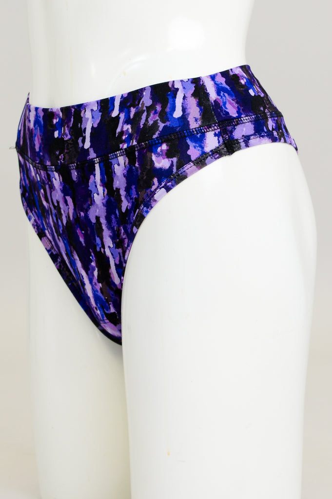 La Thong, Plum Rain, Bambou