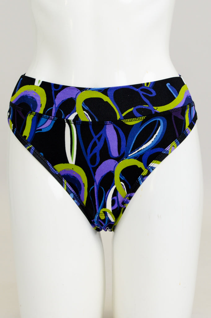 La Thong, Swiggle, Bambou