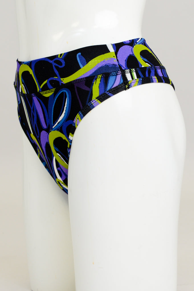 La Thong, Swiggle, Bambou