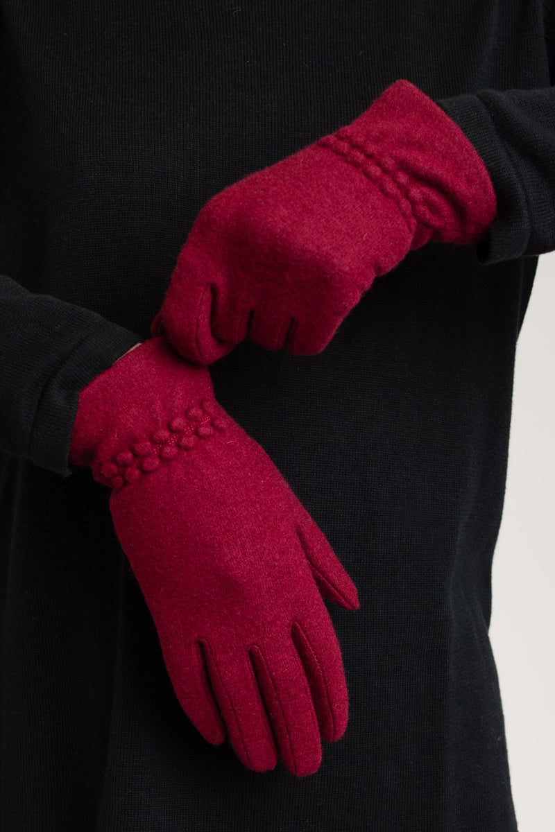 Burgundy red natural wool fiber women's gloves.